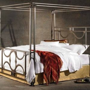 King Canopy Amanda Sutton Brass Bed